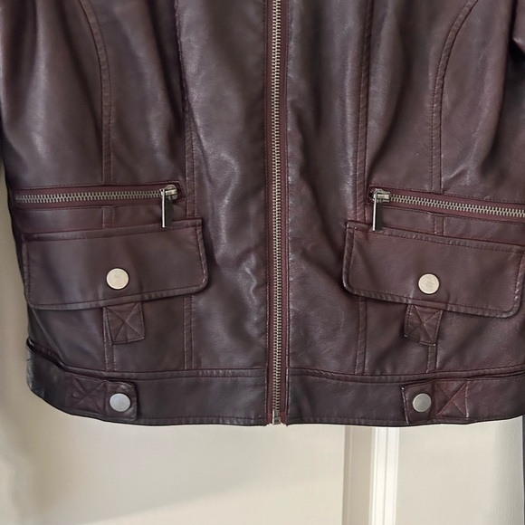 Women’s Faux Leather Jacket - Picture 6 of 10